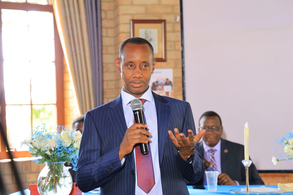 VC ADDRESSING STAFF